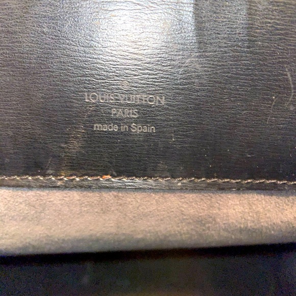 Authentic Louis Vuitton Epi Handbag - Picture 7 of 9